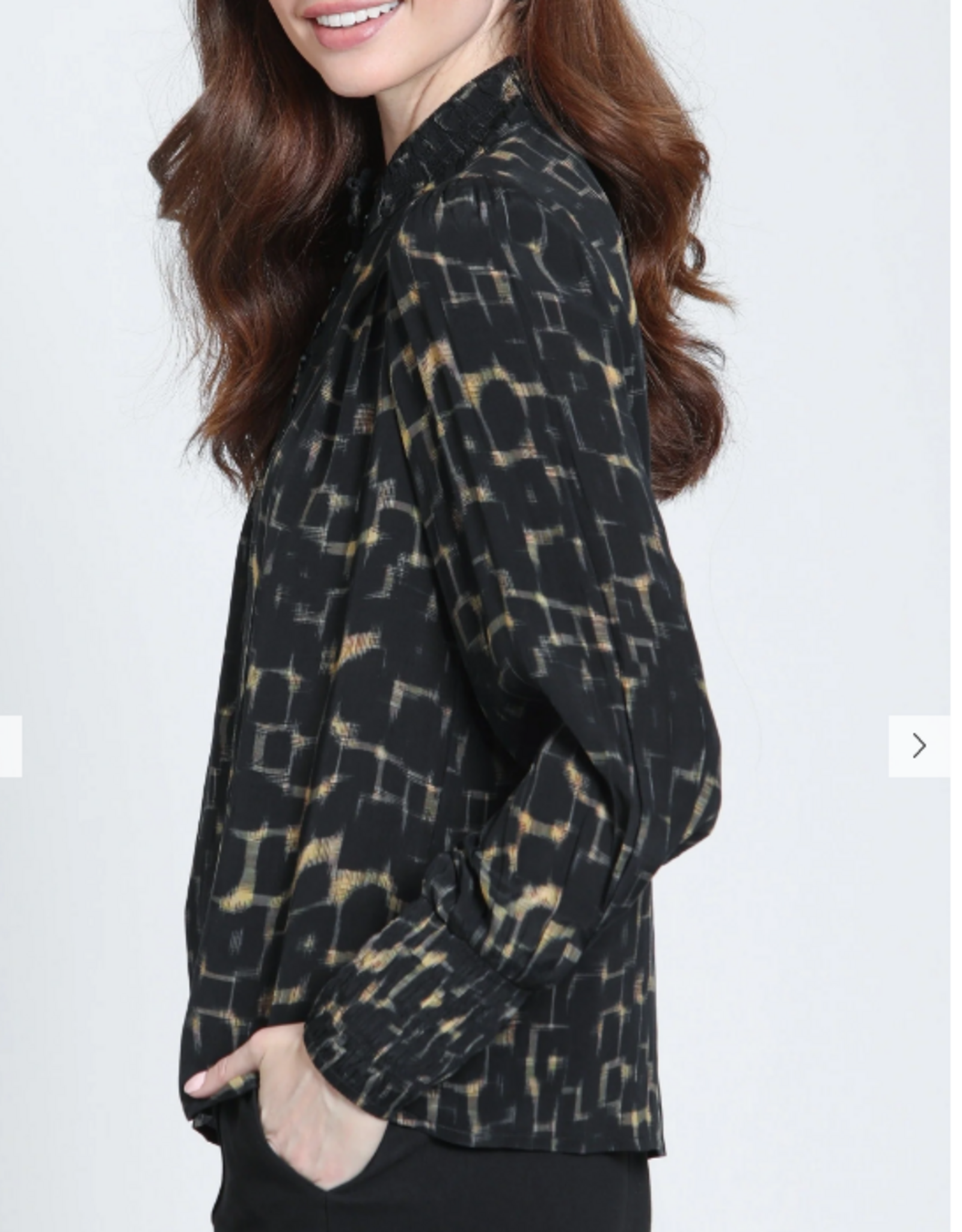 APNY APNY T47P/C-920D/NC Onyx & Amber Puff Sleeve Blouse With Ruched Detail