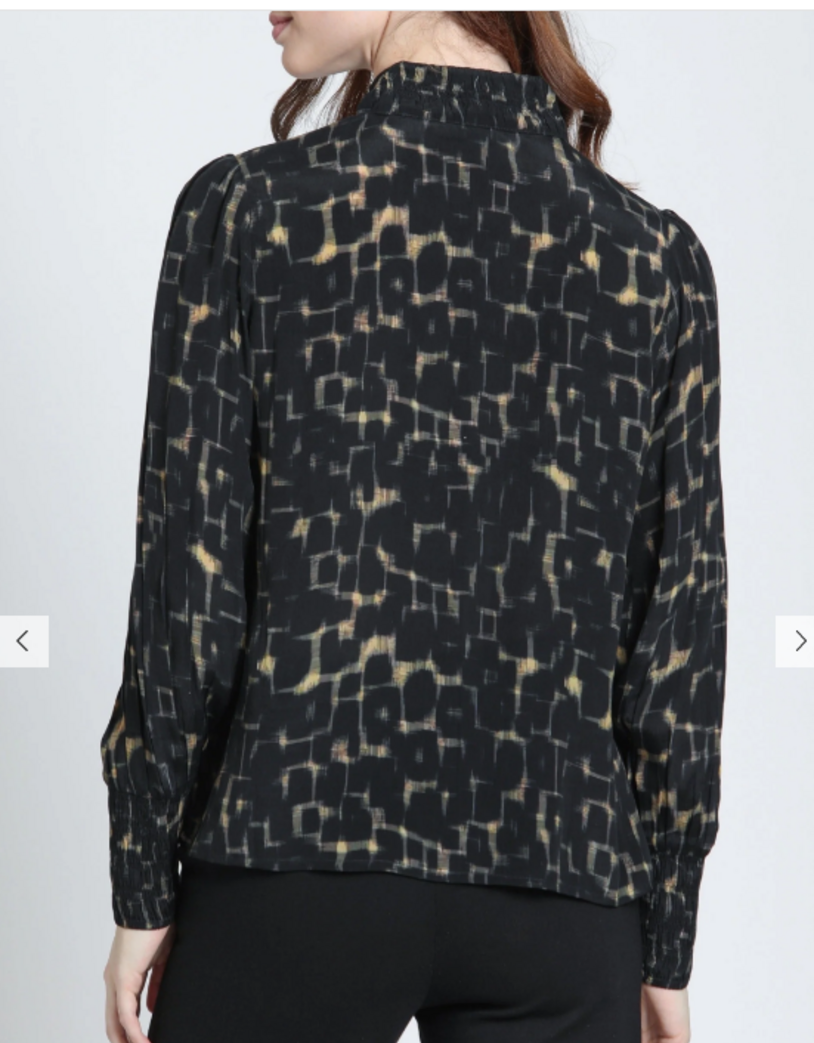 APNY APNY T47P/C-920D/NC Onyx & Amber Puff Sleeve Blouse With Ruched Detail