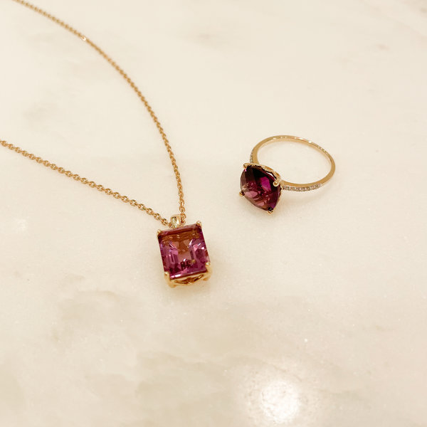 14K Yellow Gold Solitaire Amethyst Necklace 18"
