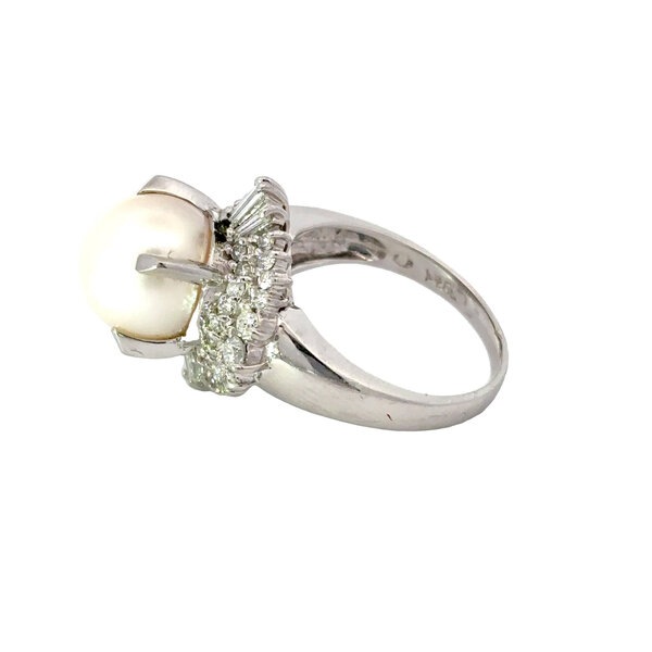 Platinum 1950's 10mm Akoya Pearl & .76ct Diamond Ring Size 6.25