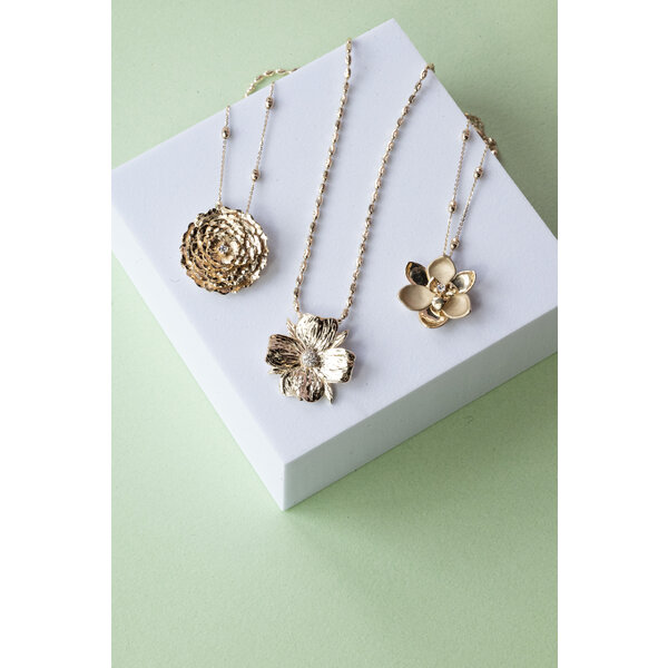 14K Yellow Gold GC Original Textured .18ct Lab Diamond Dogwood Pendant Large