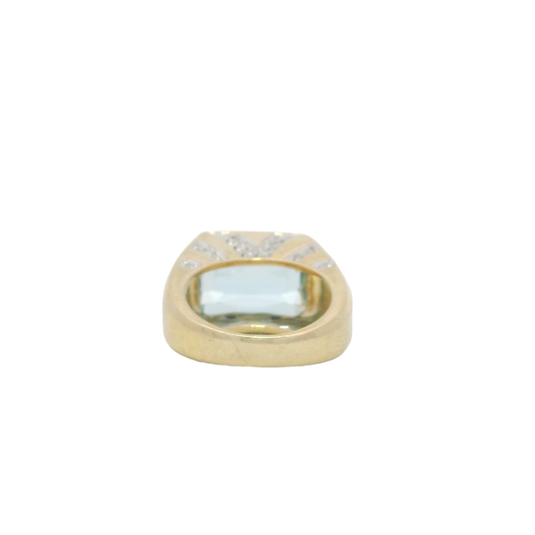 14K Yellow Gold 1970's 9ct Blue Topaz & .24ct Diamond Ring Size 5