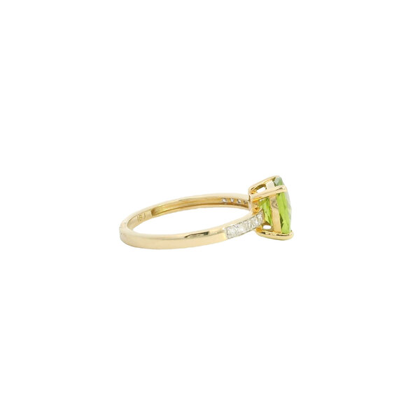 14K Yellow Gold 2ct Peridot & .11ct Diamond Ring Size 7