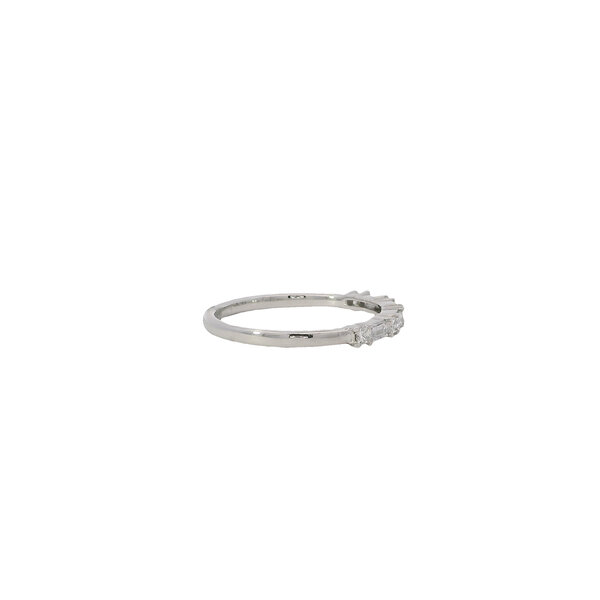 14K White Gold .31ct Baguette & Round Diamond Band Size 6.25