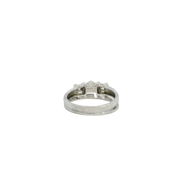 14K White Gold 1980's .55ct Diamond Ring with Band Size 7
