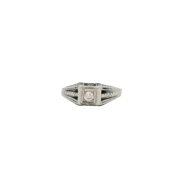 18K White Gold 1940's .10ct Diamond Art Deco Engraved Ring Size 8.5