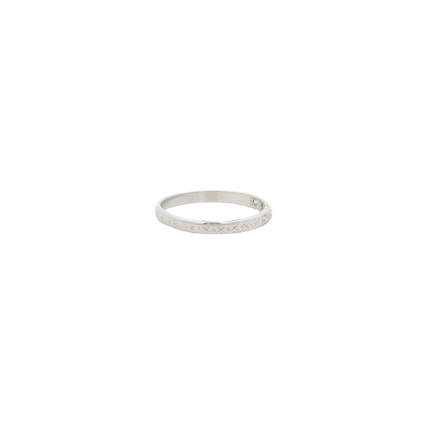 18K White Gold 1940's .12ct Diamond Etched Band Size 5