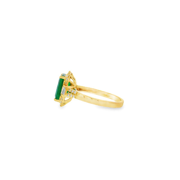 18K Yellow Gold 2.70ct Emerald Cut Emerald & .32ct Diamond Ring Size 7.25