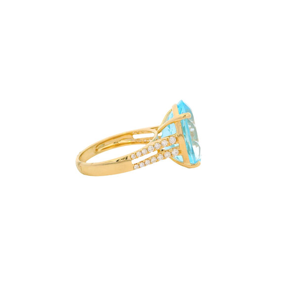 14K Yellow Gold 11ct Oval Sky Blue Topaz & .31ct Diamond Split Shank Ring Size 7