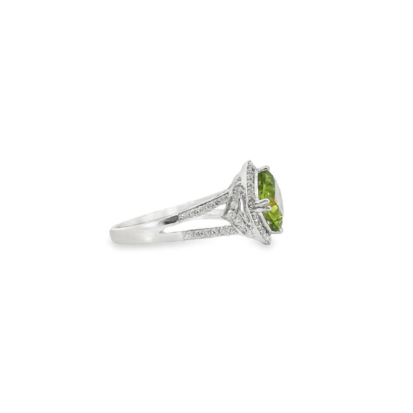 10K White Gold  2.15ct Peridot & .36ct Diamond Ring Size 6.25