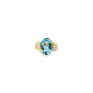 14KY 1980's 6.50ct Oval Blue Topaz .06ct Dia Ring Sz 5.75