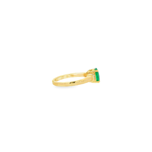 14K Yellow Gold 1.20ct Oval Emerald & .05ct Diamond Ring Size 7