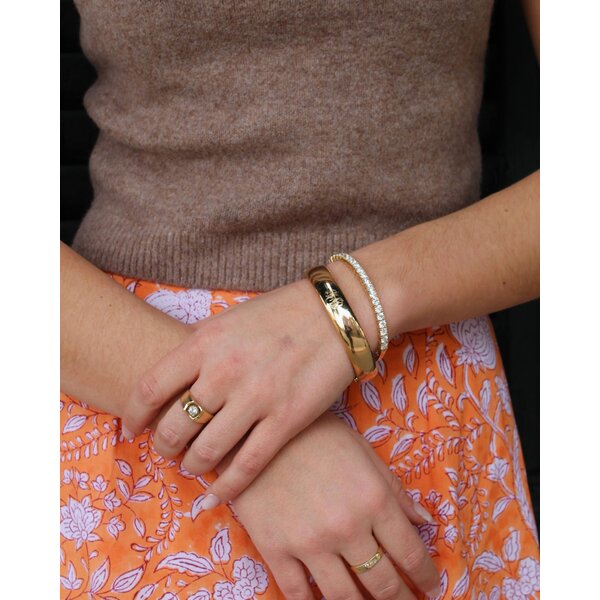 Gold Filled 1940's 12mm Polished Hand Engraved Hinged Bangle 7"