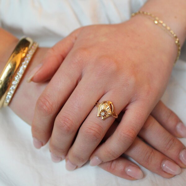 10K Yellow Gold 1970's .01ct Diamond Horse/Horseshoe Ring Size 6