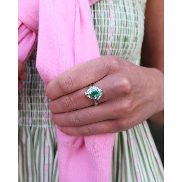 Platinum 1960's .72ct Pear Emerald & .49 Baguette Diamond Halo Ring Size 6.5