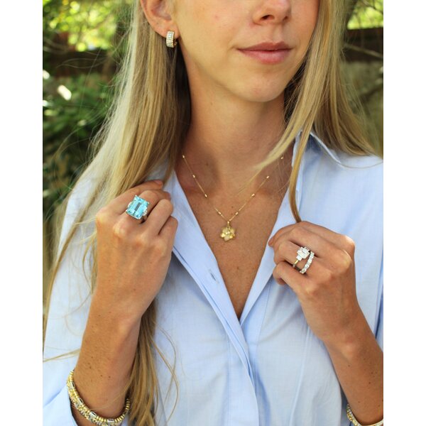 18K White Gold Estate 25.85ct Blue Topaz & .08ct Diamond Euro Shank Ring Size 8