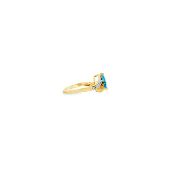 10K Yellow Gold 1.75ct Trillion Blue Topaz & .03ct Diamond Ring Size 7