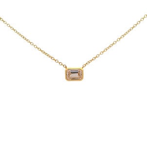 14KY .58ct Em Cut Lab Dia Bezel East to West Split Chain Necklace 18"