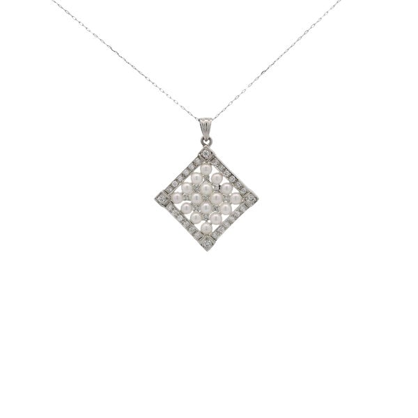 Platinum 1960's .32ct Diamond 3-3.5mm Pearl Square Necklace 18" 29x23mm