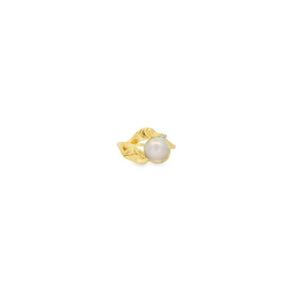 14K Yellow Gold 1970's .02ct Diamond 7.5mm Silver Freshwater Pearl Leaf Pattern Ring Size 6.75