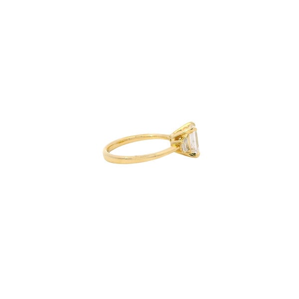 14K Yellow Gold 1.82ct Total Diamond Weight Emerald Cut Lab Diamond & Trapezoid Lab Diamond Ring Size 6.75
