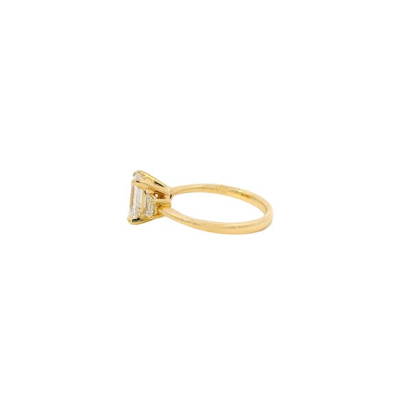 14K Yellow Gold 1.82ct Total Diamond Weight Emerald Cut Lab Diamond & Trapezoid Lab Diamond Ring Size 6.75