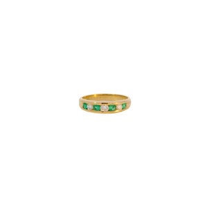 18KY 1980's .28ct Emerald .22ct Dia 4mm Channel Band Sz 6