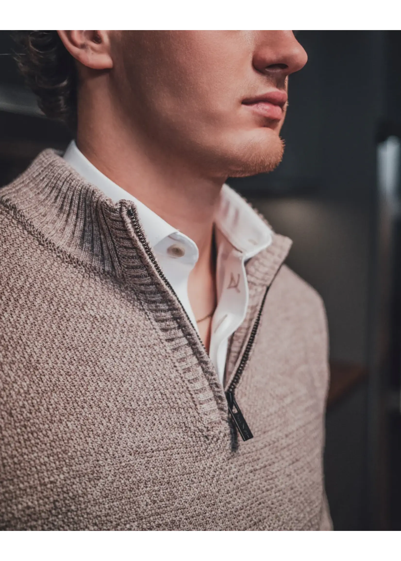 Au Noir Au Noir Quarter Zip Sweater VOGAR