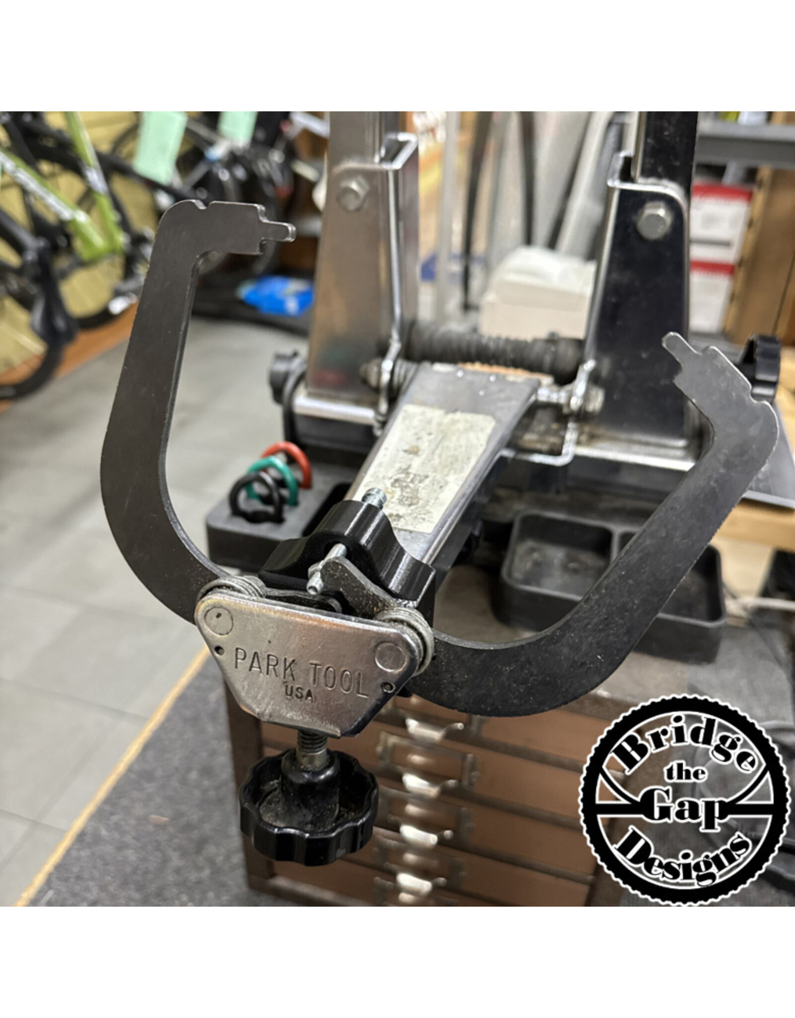 10 to 7 Truing Stand Caliper Holder