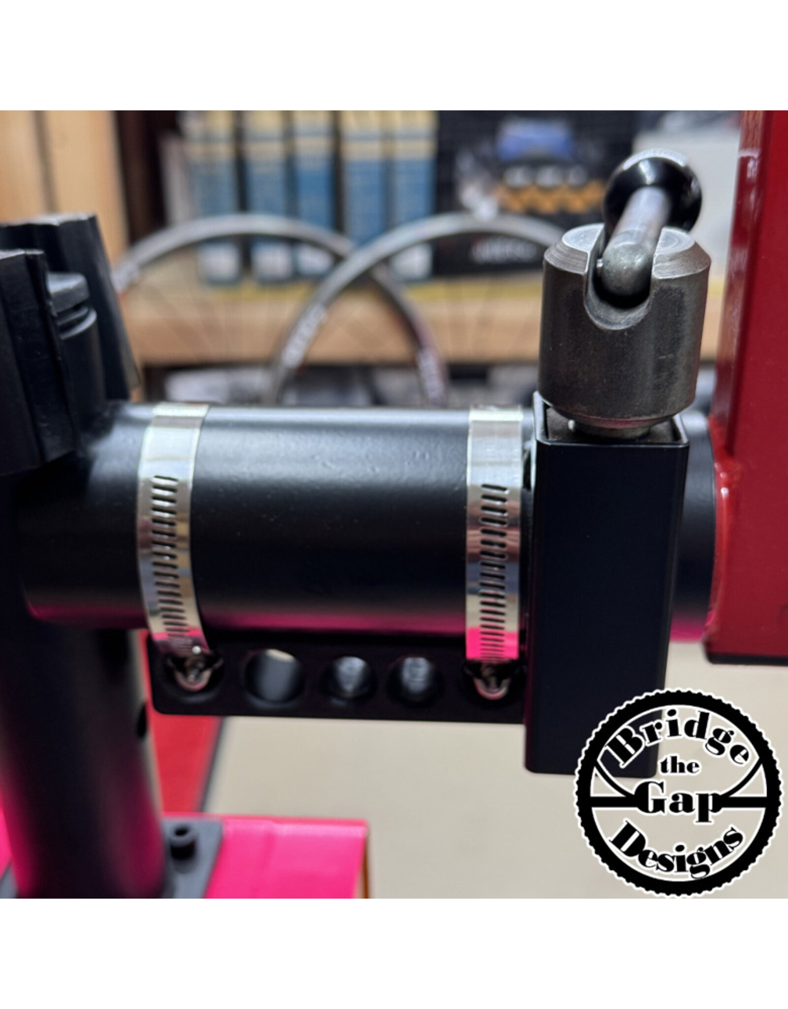 10 to 7 Thru Axle Holder