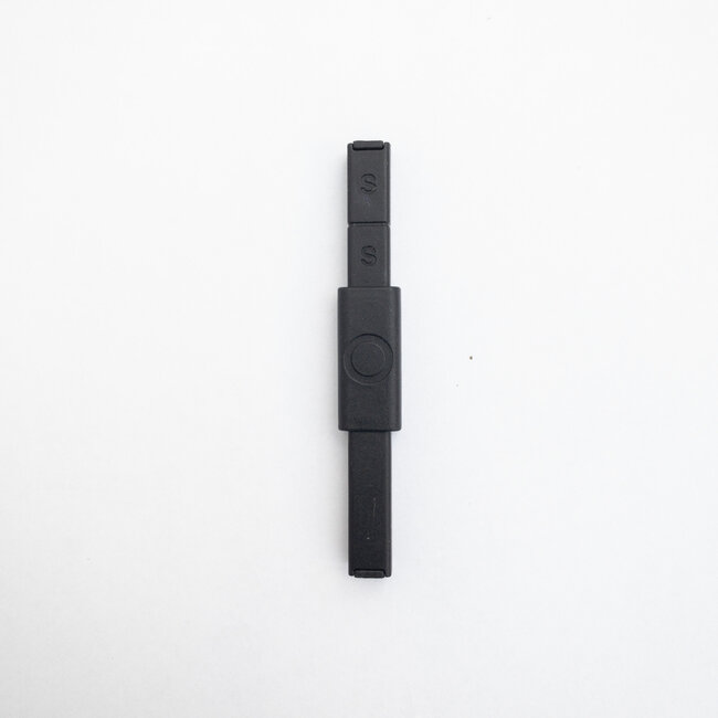 The Studio - Cat Eye Magnet Tool