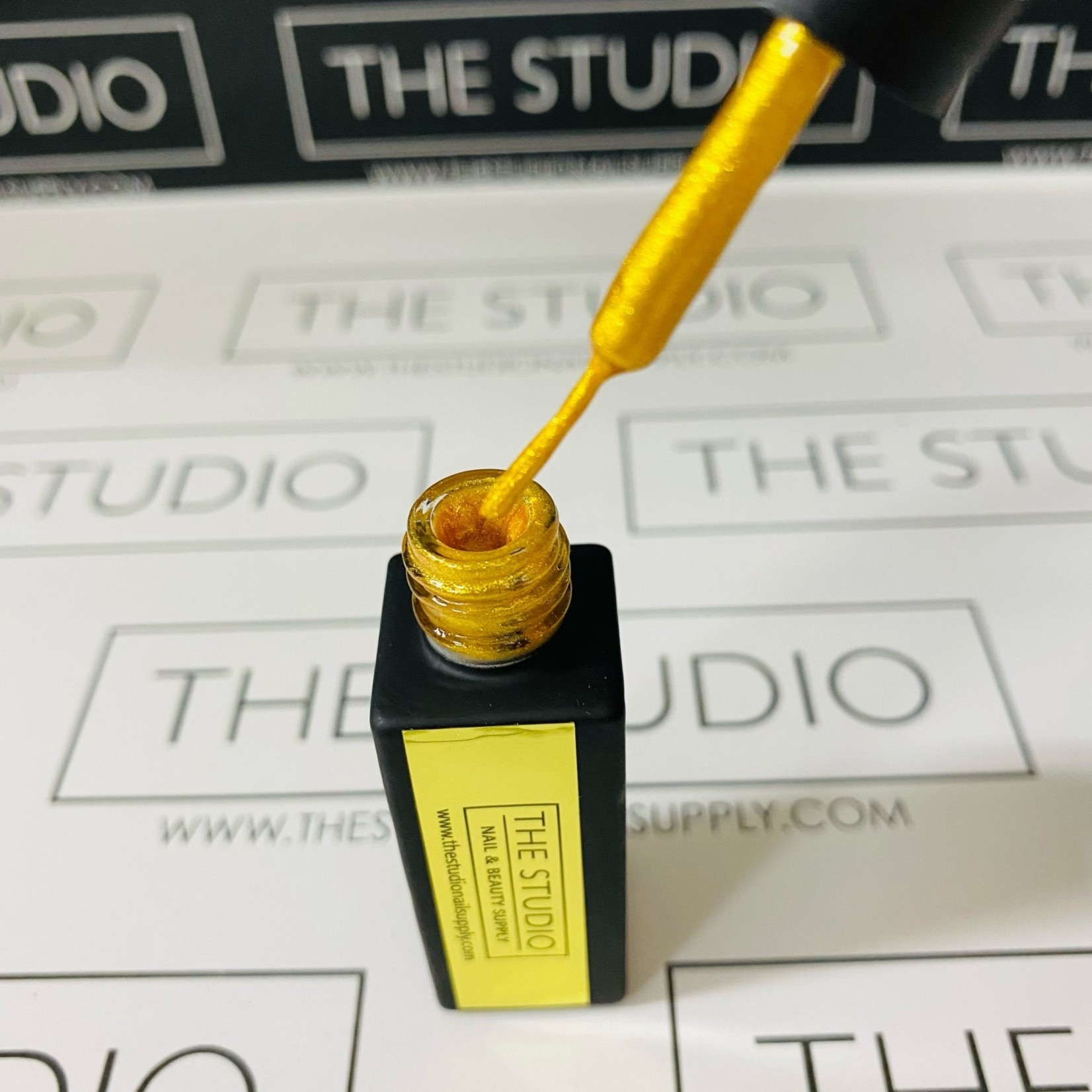 The Studio The Studio - Nail Art Striping Gel - Gold