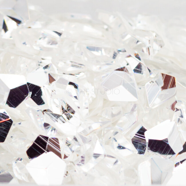 The Studio - Art Pack #090 - Assorted Silver and Iridescent Confetti - 023 -  12 pcs