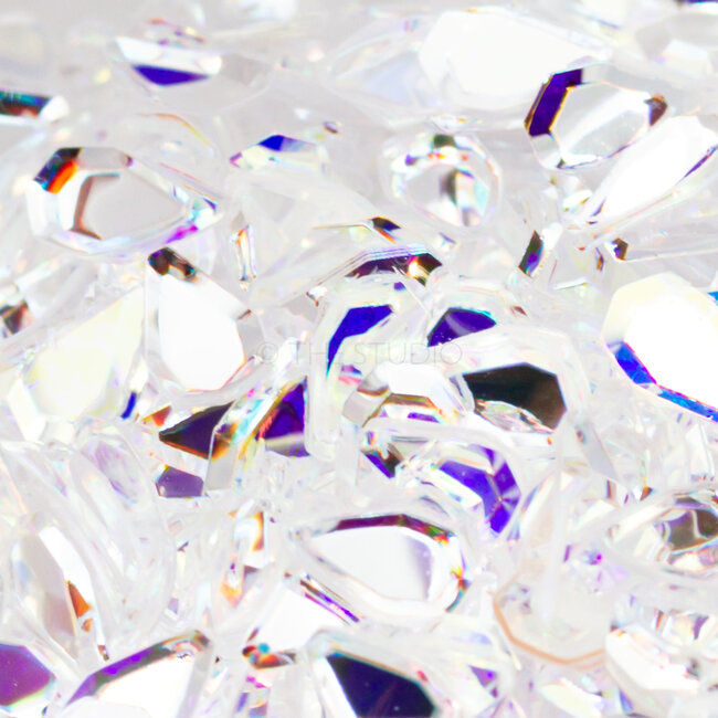 The Studio - Art Pack #090 - Assorted Silver and Iridescent Confetti - 023 -  12 pcs