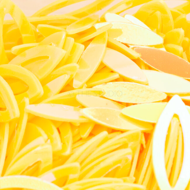 The Studio - Art Pack #220 - Assorted Yellow Confetti - 12 pcs - 004
