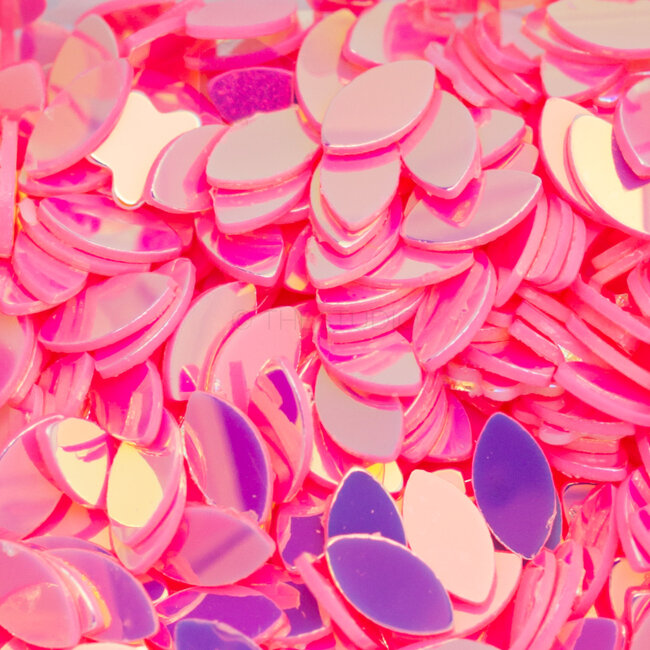 The Studio - Art Pack #224 - Assorted Pink & Iridescent Confetti - 12 pcs - 029