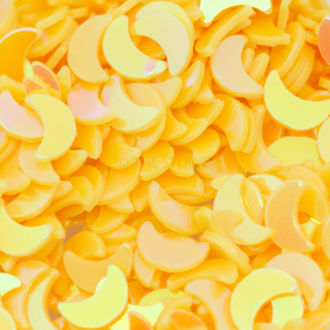 The Studio - Art Pack #237 - Assorted Yellow Confetti - 12 pcs