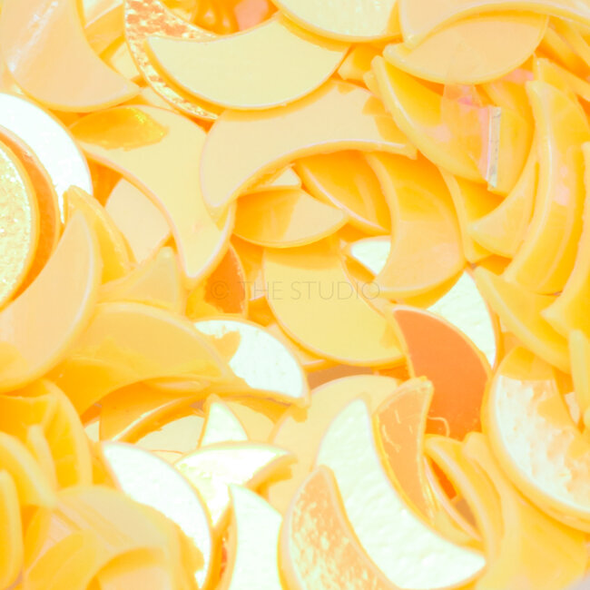 The Studio - Art Pack #237 - Assorted Yellow Confetti - 12 pcs