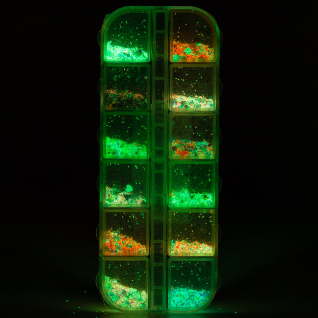 The Studio - Art Pack #111 - Glow In The Dark Confetti - G - 12 pcs