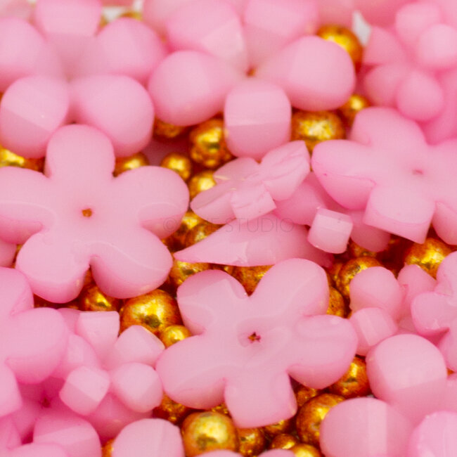 The Studio - Art Pack #343 - Assorted 3D Flower Charms - 01