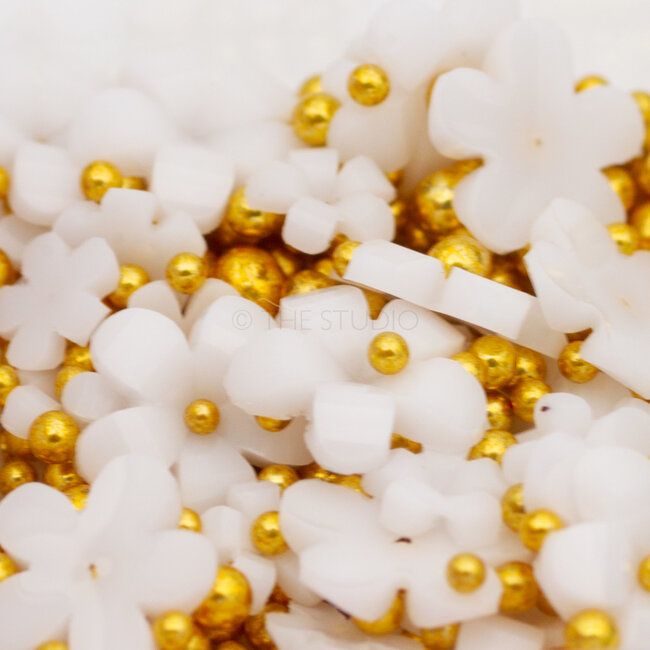 The Studio - Art Pack #344 - Assorted 3D Flower Charms - 05