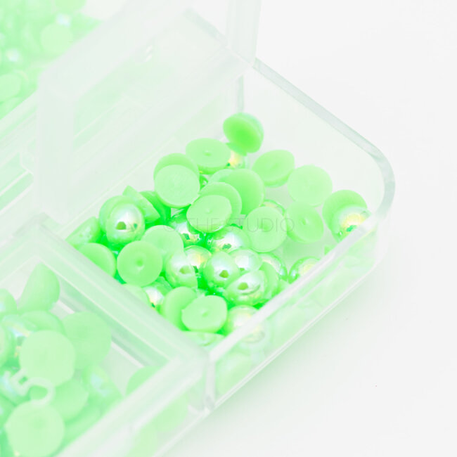 The Studio - Art Pack #381 - Assorted Neon Green Pearls - 6 pcs