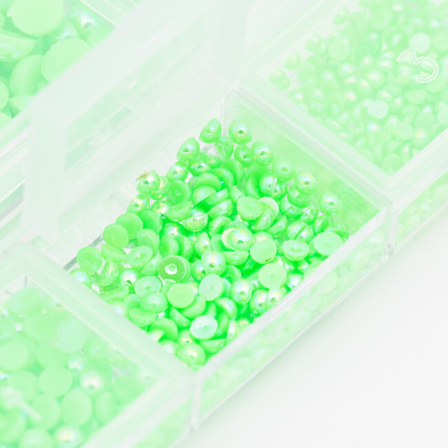 The Studio - Art Pack #381 - Assorted Neon Green Pearls - 6 pcs