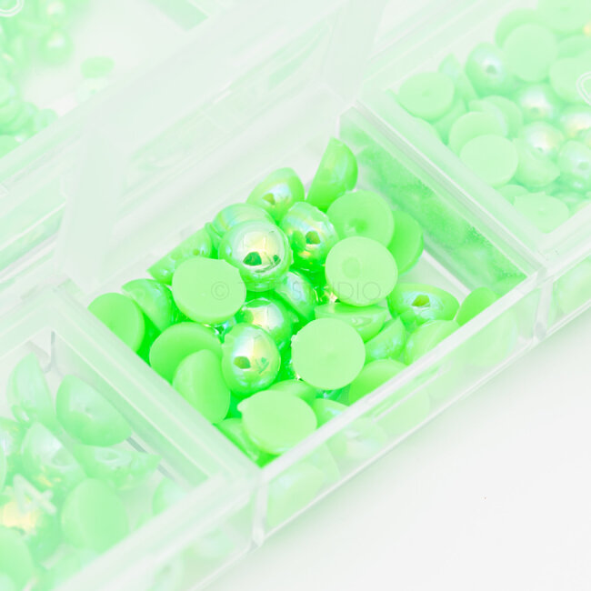 The Studio - Art Pack #381 - Assorted Neon Green Pearls - 6 pcs