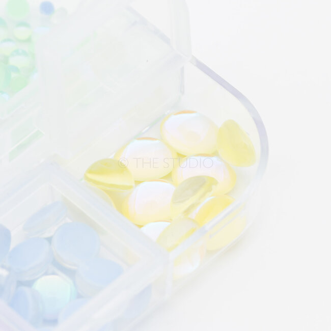 The Studio - Art Pack #341 - Assorted Pastel Rhinestones