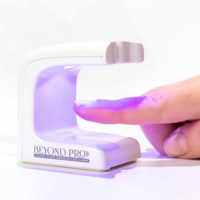 Kiara Sky Kiara Sky -  Flash Cure Sensor Light - Beyond Pro