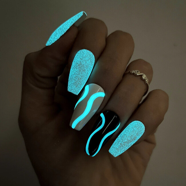 Pink Mask - Glow in the Dark - 2 - Nail Art