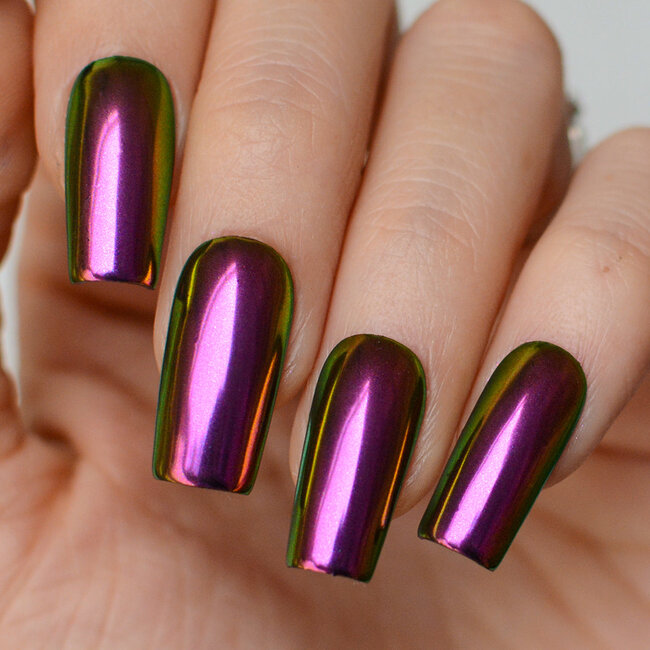 Pink Mask - Chameleon - 2 - Nail Art