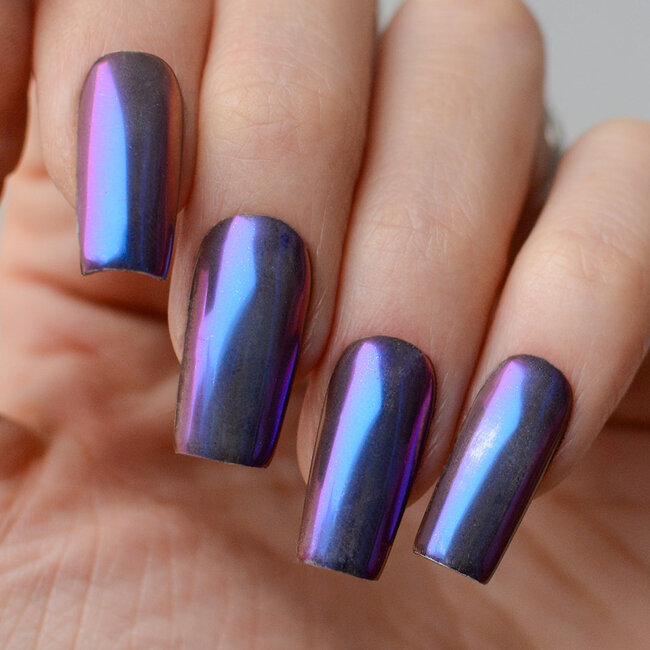 Pink Mask - Chameleon - 4 - Nail Art