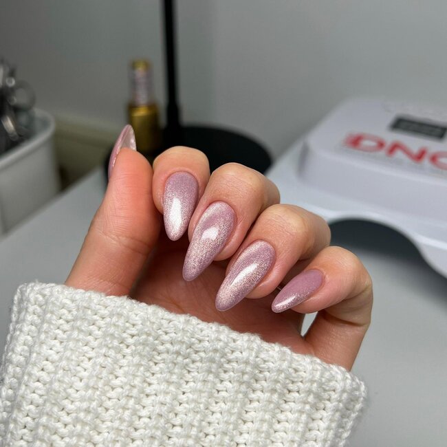 DND DIVA - 9D Cat Eye - 28 Daydream - Just Kitten